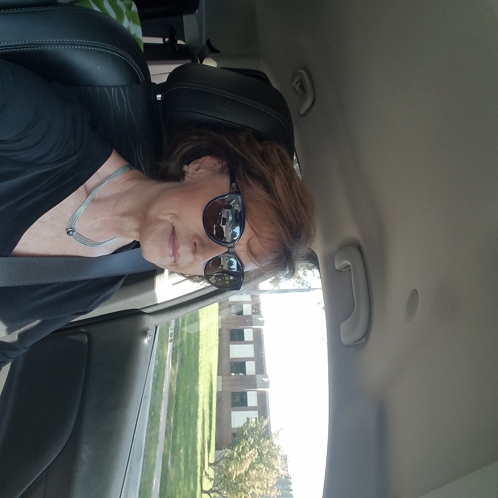 Meet your Posher, Cindy